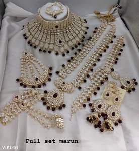 Ensemble de mariée Kundan en acier inoxydable classique bleu royal avec collier Tikka Boucles d'oreilles tour de cou en plaqué argent - Product Image 1