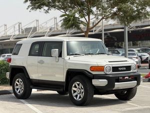 Nuevo/Usado Toyota FJ Cruiser 2023 Transmisión Automática SUV/Crossover Potencia 355 HP - Product Image 2