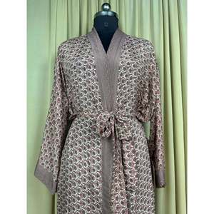 Vestido Kimono de Seda Reciclada Estilo Boho Chic Vintage para Mujer, Ideal para la Playa, Resort, Casa o como Túnica de Baño - Product Image 2