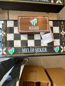 DAFNI BIG PAZAR Échiquier en bois personnalisé avec noms gravés, design de luxe fait main imprimé en typographie, provenant d'Istanbul - Product Image 6