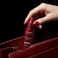Flacon pulvérisateur cosmétique de luxe rouge 120 ml format pochette pour voyage, emballage de soins de la peau, contenant pour brume raffermissante visage et corps