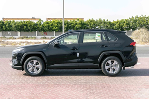 Casi Nuevo, Precio Accesible, Toyota RAV4 2.5L Híbrido AWD SUV 2025 Attitude Negro, Faros LED Automáticos, Listo para Enviar - Product Image 5