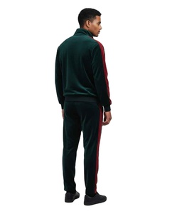 Vêtements de sport pour femmes, fabriqués en tissu respirant et moelleux, avec une coupe classique et régulière pour un usage quotidien, ensemble de survêtement en velours - Product Image 2