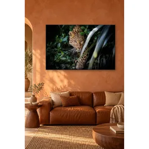 Impression sur toile de Fida, leoparde sortant de feuilles sombres - Product Image 2