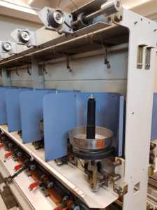 Máquina de torsión Giudici Duplex 400 TFO de alta velocidad con 66 husillos para hilo texturizado de poliéster/nailon, capacidad de 3/4 kg - Product Image 5