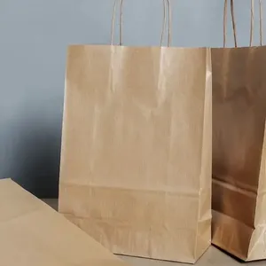 Sacola para presente de compras de tamanhos mistos por atacado sacola de papel Kraft marrom descartável reciclada com logotipo personalizado com alças