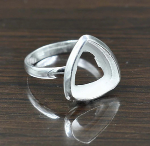 Triángulo 7-30MM Collet Cup Bisel Componente en blanco Plata de Ley 925 Bisel liso Chapado en oro Trillion Shape Finding Jewelry Ring - Product Image 3