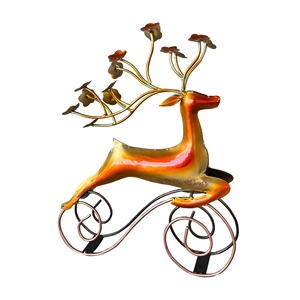 Estatuilla de Reno de metal elegante con astas artísticas Acento de decoración del hogar elegante para sala de estar o configuración festiva - Product Image 1