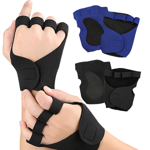 <b>Half</b> Finger Lightweight Polyester Gym Fitness Gloves Adjustable Wrist Strap Non <b>Slip</b> Breathable Training Weight Lifting Unisex - Product Image 3
