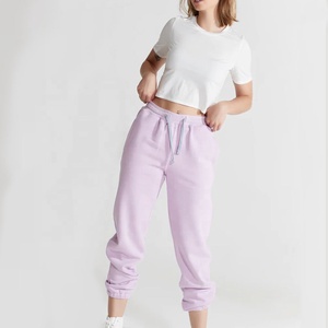 Ensemble survêtement femme streetwear avec logo personnalisé, 100% coton molleton, sweat-shirt et pantalon de jogging deux pièces - Product Image 5