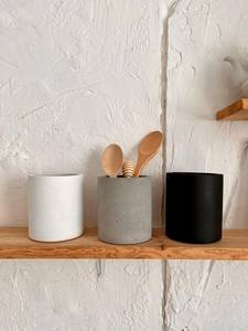 Recipiente para Utensilios de Cerámica Hecho a Mano |   Espacio de Almacenamiento para Espátulas y Cucharas de Cocina Grandes |   Decoración Elegante para Encimera - Product Image 5