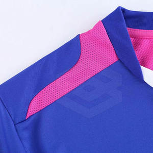 Uniforme de fútbol cómodo y transpirable para hombre Uniforme de fútbol al por mayor Uniforme de fútbol sostenible - Product Image 4