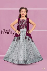 Fornecimento de fábrica por atacado para crianças Vestidos Anarkali Estilo Koti 3 Peças e Tops de corte para festas disponíveis a preço de exportação - Product Image 3