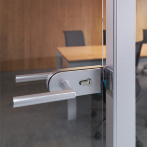 Serratura per porta in vetro Emuca 8-12mm con telaio in legno a cilindro e chiavi per acciaio e alluminio - Product Image 4