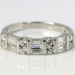 แหวนเพชรมอยส์ซาไนต์ทรง925สีเงินแท้ทรงกลมและบาแกตต์ของขวัญสำหรับงานเลี้ยงครบรอบ - Product Image 2