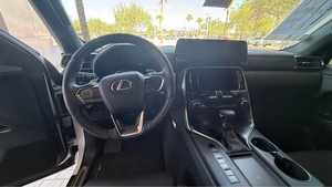 Lexus LX 600 d'occasion 2025, VUS de luxe 4 portes - Product Image 4