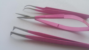 Ensemble pince à cils et ciseaux à ressort en acier inoxydable avec logo personnalisé, pochette en cuir PU pour le toilettage des sourcils - Product Image 5