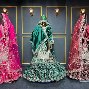 Gharara nupcial Farsi de terciopelo elegante con doble Dupatta Full Heavy Flare y lujoso trabajo de piedra Jarkan en 7 tonos de boda - Product Image 1