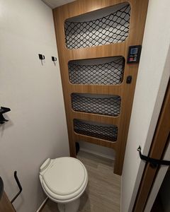 High Quality Caravan <b>Trailer</b> 6 Person Aluminum Travel <b>Trailer</b> Modern Slide-In Camper Slide-Out Kitchen PVC <b>Floor</b> 1600KG Ready - Product Image 5