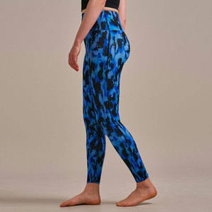 Women custom leggings with breathable <b>material</b> stretch fit OEM logo suitable for activewear events and retail branding - Product Image 3