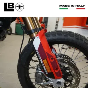 Adesivi Protettivi 3D Personalizzati per Parafango Ducati DesertX Rally - Product Image 3