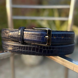 Ceinture en cuir de vachette avec broderie crocodile marron, boucle en fer de style western, personnalisable pour tenue formelle, largeur 3,5 cm - Product Image 1