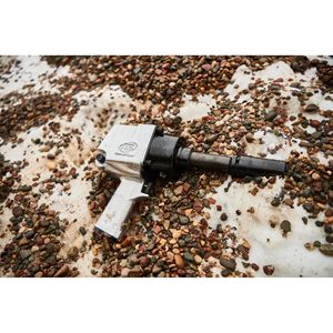 Llave de Impacto Neumática OEM Personalizable de 1100 Ft-Lbs de Torque de Tracción con Mecanismo de Doble Martillo, Yunque Extendido de 6 Pulgadas y Empuñadura Tipo Pistola - Product Image 1