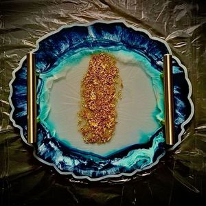 Plateau en résine fait main unique pour le salon, table basse, vaisselle, boissons, collations, objets décoratifs - Multifonctionnel et durable - Product Image 5