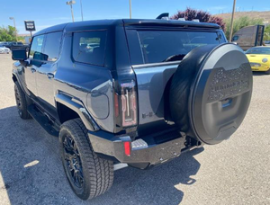 Vehículo Utilitario Deportivo 4x4 de Nueva Energía, Tamaño Completo, 2025, 2X Performance, Batería de 90-110 kWh - Product Image 2