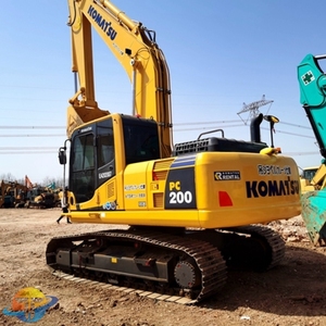 รถขุดตีนตะขาบ Komatsu PC200-8 มือสอง ประสิทธิภาพสูง น้ำหนักใช้งาน 20 ตัน ขายตรง พร้อมอะไหล่เครื่องยนต์หลัก - Product Image 3