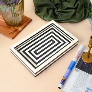 Bandeja geométrica moderna de resina en blanco y negro, diseño de ilusión óptica Rectangular para decoración de bodas y oficinas en casa - Product Image 3