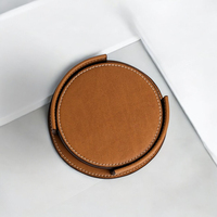 Cadeau de déménagement : Sous-verres ronds modernes en cuir antidérapants, ensemble de 6, pour la décoration du salon de la nouvelle maison