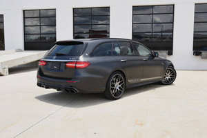 Mercedes-Benz Classe E AMG E 63 S 2023 de conception standard - Product Image 4