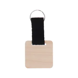 Porte-clés promotionnel personnalisé en bois de bouleau avec design boisé - Product Image 4