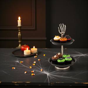 Exhibidor de Pasteles de Dos Niveles con Diseño de Valla de Hierro, Elegante Exhibidor de Postres Negro para Halloween con Detalles de Puerta, Perfecto para Decoración de Fiestas Espeluznantes - Product Image 6