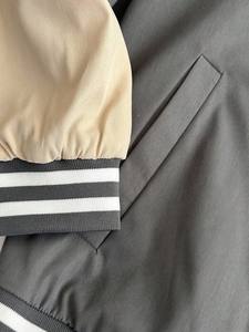 แจ็กเก็ตเบสบอลวิทยาลัยแบบคัลเลอร์บล็อกสำหรับผู้ชายเสื้อนอกสไตล์ตัวแทนมหาวิทยาลัยมีลายทางขอบแต่งโลโก้ได้ตามต้องการเสื้อผ้าแนวสตรีทแฟชั่นฤดูหนาว - Product Image 4