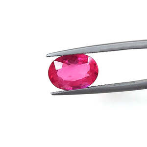 Rubis naturel de Bangkok 5,70 carats, pierre précieuse ovale non montée, brillance rose-rouge clair pour bijoux personnalisés - Product Image 2