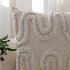 Juego de 2 Cojines Decorativos Estilo Boho-Chic, Cojines Cuadrados de Lujo de 18"x18" con Bordado Floral y Relleno de 450g - Product Image 1