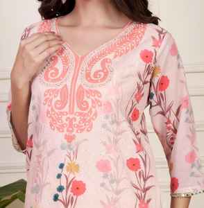 Conjunto de traje informal para mujer con adornos multicolores, tradicional y contemporáneo, disponible a granel - Product Image 3