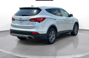 SUV SantaFE 2013 d'occasion en bon état, sièges en cuir noir, transmission automatique, phares LED, pneus R18, moteur à essence - Product Image 6