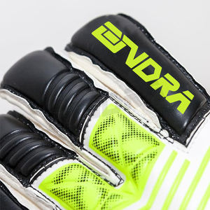 Gants de gardien de but en latex de haute qualité 4MM nouvelle conception allemande pour une utilisation en extérieur - Product Image 5