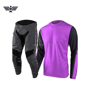 Conjunto Deportivo para Hombre – Camisa Transpirable de Manga Larga y Pantalones Utilitarios en Color Personalizado - Product Image 2