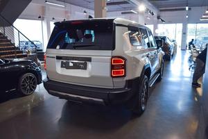 2025 À YOTA LAND CRUI SER LC300 EXECUTIVE 70e 415HP NEU 7 SIÈGES 4x4 QUATRE ROUES MOTRICES 80L SUV TRANSMISSION AUTOMATIQUE - Product Image 5