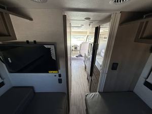 Se vende T-h-o-r F-r-e-e-d-o-m T-r-a-v-e-l-e-r A-2-4 usado del año 2026 - Product Image 6