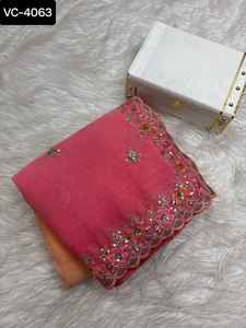 Vêtements ethniques indiens broderie lourde et travail de séquence Saree avec fantaisie Mono Banglory avec chemisier de travail de broderie pour les femmes - Product Image 6