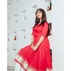 Conjunto de Traje de Rayón Rojo para Mujer - Product Image 2