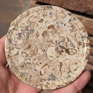 Ensemble de six sous-verres en marbre fossile artisanal, sous-verres en pierre naturelle pour la décoration de la maison et de la table - Product Image 6