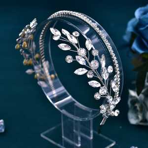 Diadema Bridella BHP531-S con Pedrería Plateada - Ajuste Cómodo y Seguro para Bodas, Bailes de Graduación y Eventos Formales - Product Image 2