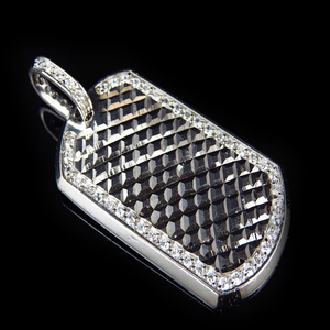 Joyería de lujo para hombre, Diamante de moissanita completamente redondo helado en plata de ley, colgante de claridad VVS chapado en oro amarillo - Product Image 1