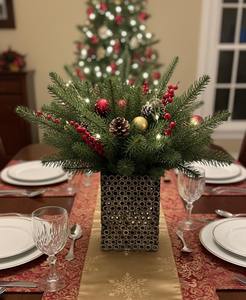 Vase carré en argent finition antique, idéal pour la décoration de bureau, la réception et l'espace de travail, provenance d'Inde - Product Image 2
